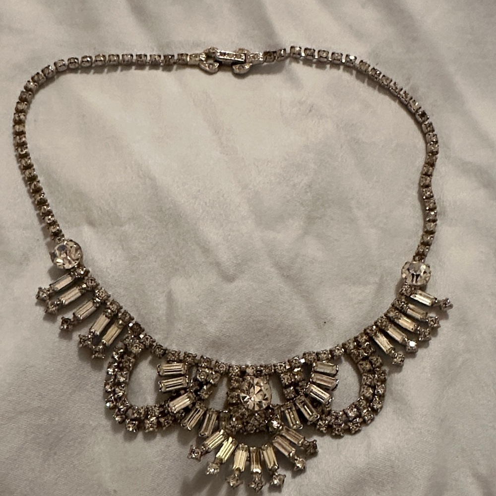 Elegant Antique Silver Crystal Necklace